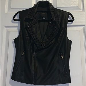 Get that Leather look with this stylish vest